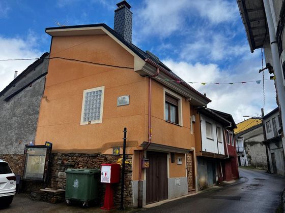 Foto 1 de Casa en venda a Villafranca del Bierzo de 1 habitació amb garatge i jardí