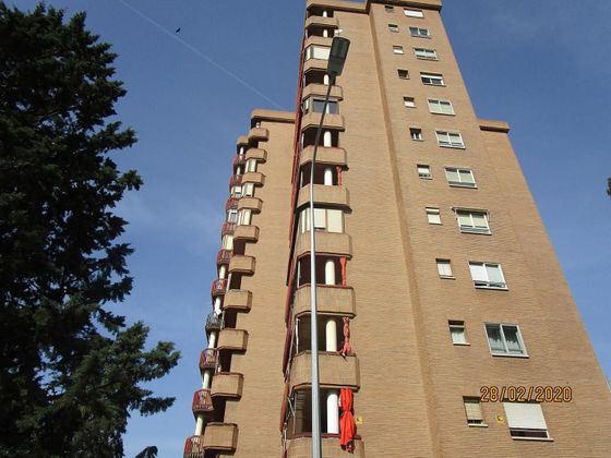 Foto 1 de Pis en venda a Constitución-El Balconcillo de 4 habitacions amb terrassa i garatge