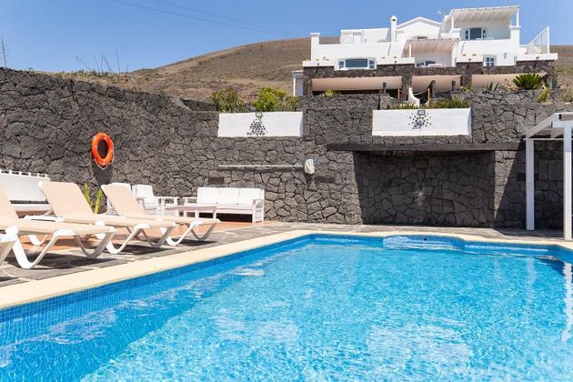 Foto 2 de Chalet en venta en Macher de 9 habitaciones con terraza y piscina