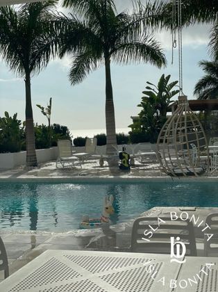 Foto 1 de Casa en venda a Puerto de Santiago de 7 habitacions amb piscina i balcó