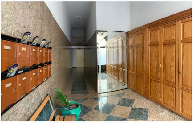 Foto 2 de Venta de piso en calle Almirante Boado Endeiza de 4 habitaciones con garaje y balcón