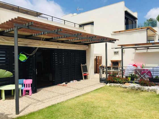 Foto 2 de Xalet en venda a Costa Adeje de 4 habitacions amb terrassa i garatge