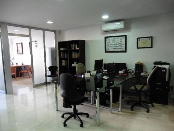 Foto 2 de Oficina en venda a La Cuesta - Gracia - Finca España amb garatge i aire acondicionat