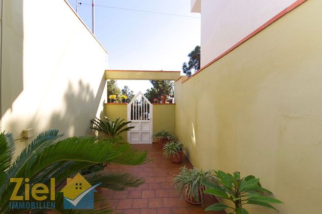 Foto 2 de Venta de casa adosada en Santa Bárbara-La Florida de 3 habitaciones con terraza y garaje