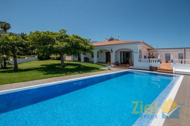 Foto 1 de Xalet en venda a Zona Botánico de 4 habitacions amb terrassa i piscina