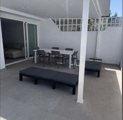 Foto 2 de Casa adossada en lloguer a avenida De Gran Canaria de 2 habitacions amb piscina i jardí