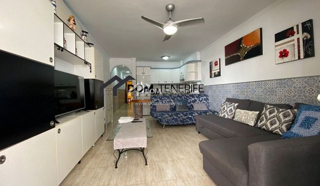 Foto 1 de Alquiler de piso en Los Cristianos - Playa de las Américas de 1 habitación con muebles y balcón