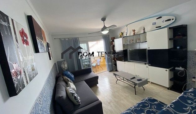 Foto 2 de Alquiler de piso en Los Cristianos - Playa de las Américas de 1 habitación con muebles y balcón