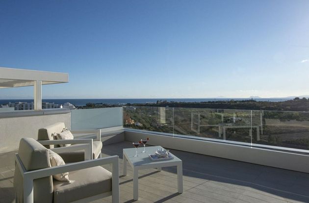 Foto 2 de Venta de ático en Paraíso - Atalaya- Benamara de 2 habitaciones con terraza y piscina