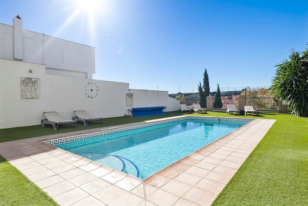 Foto 2 de Xalet en venda a calle Valle Romano de 4 habitacions amb terrassa i piscina