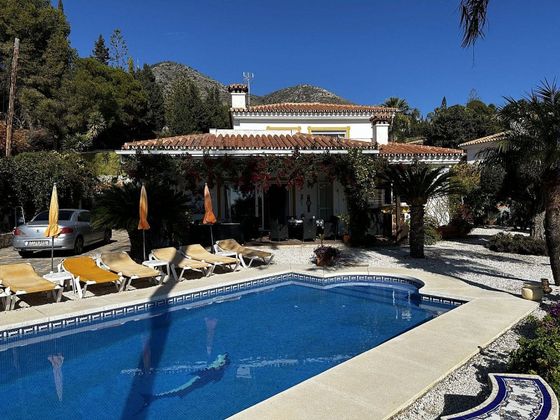 Foto 2 de Chalet en venta en Monterrey - Rancho Domingo de 5 habitaciones con terraza y piscina