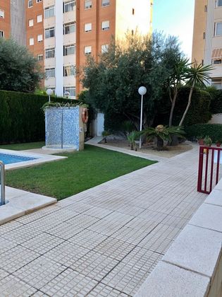 Foto 1 de Pis en venda a avenida Deportista Miriam Blasco de 4 habitacions amb terrassa i piscina