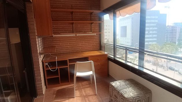 Foto 2 de Pis en venda a calle Moratin de 3 habitacions amb terrassa i garatge