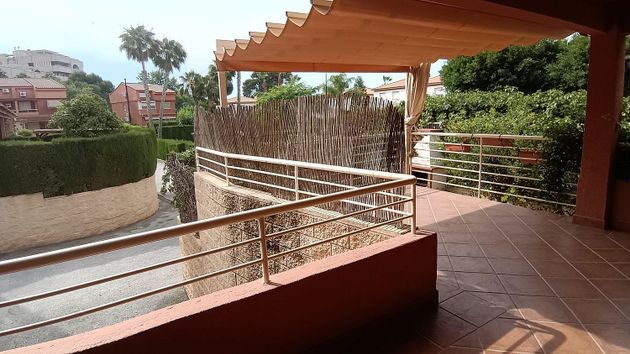 Foto 1 de Casa en venda a avenida Alicante de 5 habitacions amb terrassa i piscina