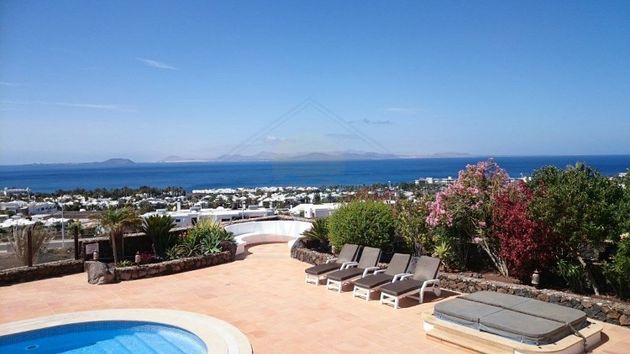 Foto 2 de Xalet en venda a Playa Blanca de 5 habitacions amb terrassa i piscina