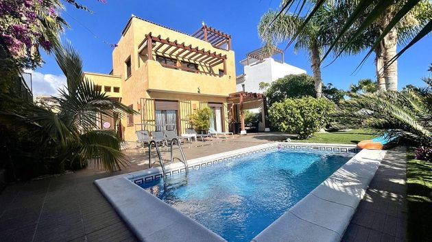 Foto 1 de Xalet en venda a Golf del Sur-Amarilla Golf de 4 habitacions amb terrassa i piscina