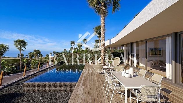 Foto 2 de Xalet en venda a calle Emilia Pardo Bazán de 3 habitacions amb terrassa i piscina