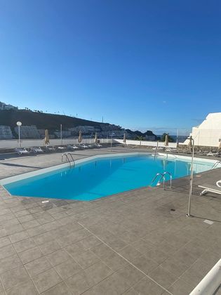 Foto 1 de Alquiler de piso en avenida De la Cornisa de 1 habitación con terraza y piscina