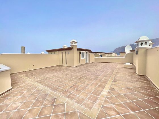 Foto 2 de Àtic en venda a Puerto de Santiago de 2 habitacions amb terrassa i piscina