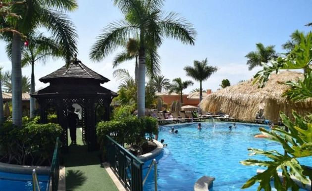 Foto 2 de Dúplex en venda a Los Cristianos - Playa de las Américas de 2 habitacions amb terrassa i piscina