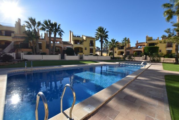 Foto 2 de Piso en venta en calle Orihuela de 2 habitaciones con terraza y piscina