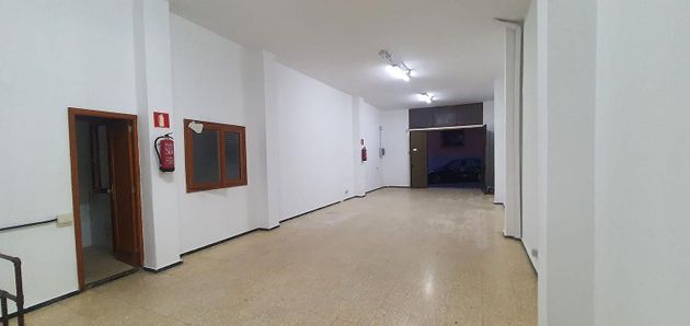 Foto 1 de Local en alquiler en calle Pablo Penaguilas de 183 m²