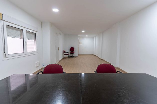 Foto 2 de Oficina en lloguer a Duggi - Rambla - Los Hoteles de 127 m²