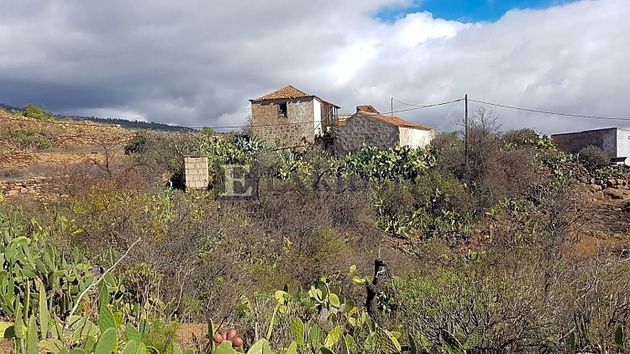 Foto 1 de Venta de casa en Granadilla de Abona ciudad de 6 habitaciones con jardín