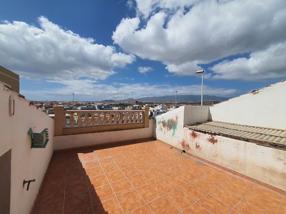 Foto 2 de Casa en venta en La Garita - Marpequeña de 4 habitaciones con terraza y garaje