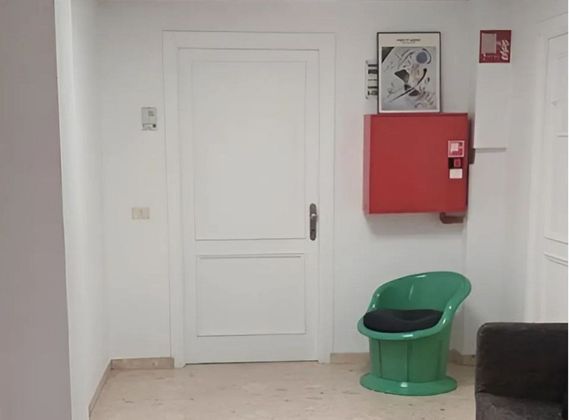 Foto 2 de Oficina en venda a Alcaravaneras de 150 m²