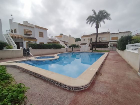Foto 2 de Dúplex en venda a avenida Costa Blanca de 4 habitacions amb terrassa i piscina