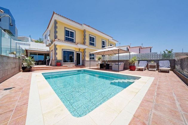 Foto 1 de Casa en venta en Arguineguín de 4 habitaciones con terraza y piscina