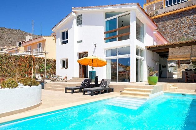 Foto 1 de Casa en venda a Arguineguín de 5 habitacions amb terrassa i piscina