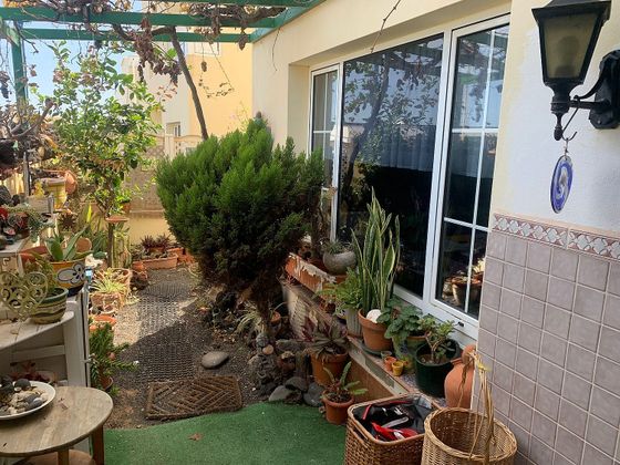 Foto 1 de Casa en venta en Arrieta de 2 habitaciones con terraza y jardín