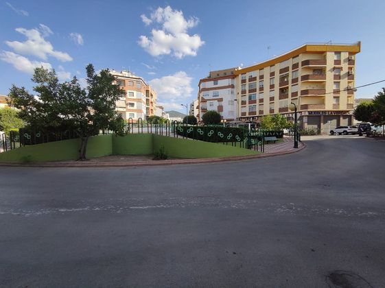 Foto 1 de Pis en venda a Torre del Campo de 3 habitacions amb terrassa i balcó