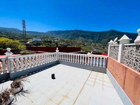 Foto 1 de Casa en venda a Los Realejos-Icod El Alto de 4 habitacions amb terrassa i balcó