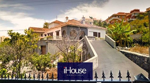 Foto 1 de Xalet en venda a Icod de los Vinos de 6 habitacions amb terrassa i garatge