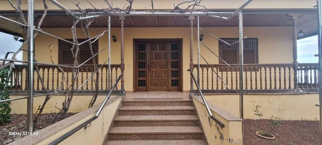 Foto 2 de Casa en venda a San Juan de la Rambla de 5 habitacions amb terrassa i balcó