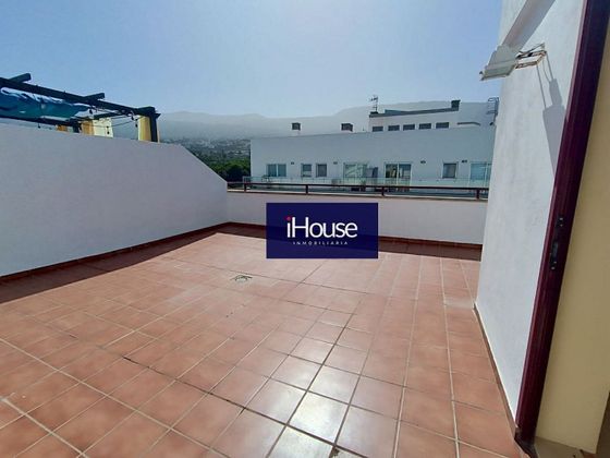Foto 1 de Àtic en venda a calle La Gorvorana de 3 habitacions amb terrassa i garatge