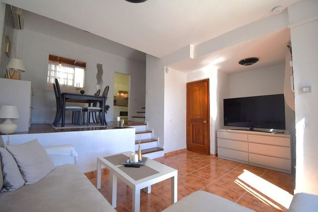 Foto 1 de Casa en venda a avenida Veneguera de 3 habitacions amb terrassa i piscina
