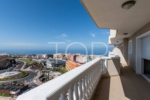 Foto 1 de Ático en venta en Puerto de Santiago de 2 habitaciones con terraza y piscina