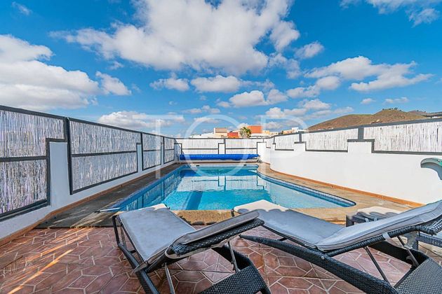 Foto 2 de Xalet en venda a Charco del Pino de 7 habitacions amb terrassa i piscina