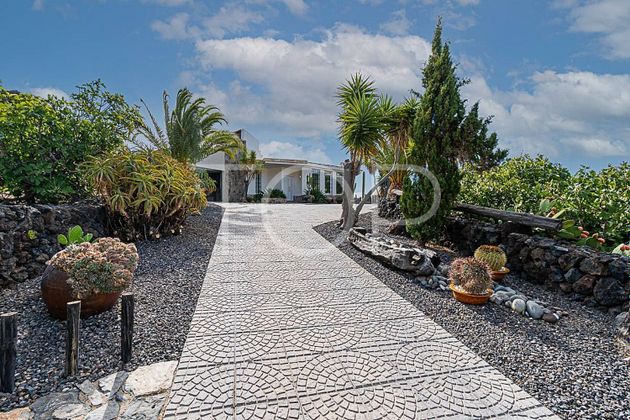 Foto 1 de Casa en venda a Tamaimo-Arguayo de 5 habitacions amb terrassa i garatge