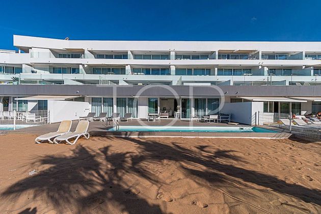Foto 2 de Venta de piso en Costa Adeje de 3 habitaciones con terraza y piscina