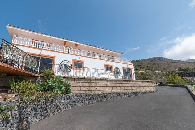 Foto 2 de Casa en venda a La Quinta - Taucho de 6 habitacions amb terrassa i piscina