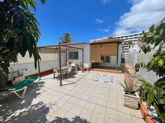Foto 2 de Casa adosada en alquiler en avenida De Gran Canaria de 2 habitaciones con terraza y piscina