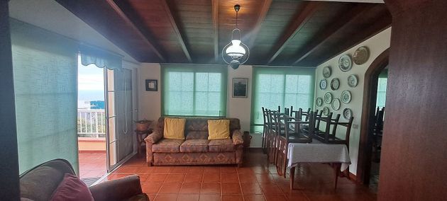 Foto 1 de Casa en lloguer a Orotava (La) de 3 habitacions amb terrassa i jardí