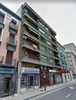 Foto 1 de Piso en alquiler en Plaza de Toros de 3 habitaciones con muebles y balcón