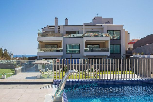 Foto 2 de Ático en venta en calle Nayra de 4 habitaciones con terraza y piscina