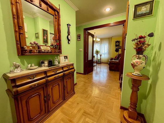 Foto 2 de Pis en venda a avenida Argentina de 3 habitacions amb terrassa i calefacció